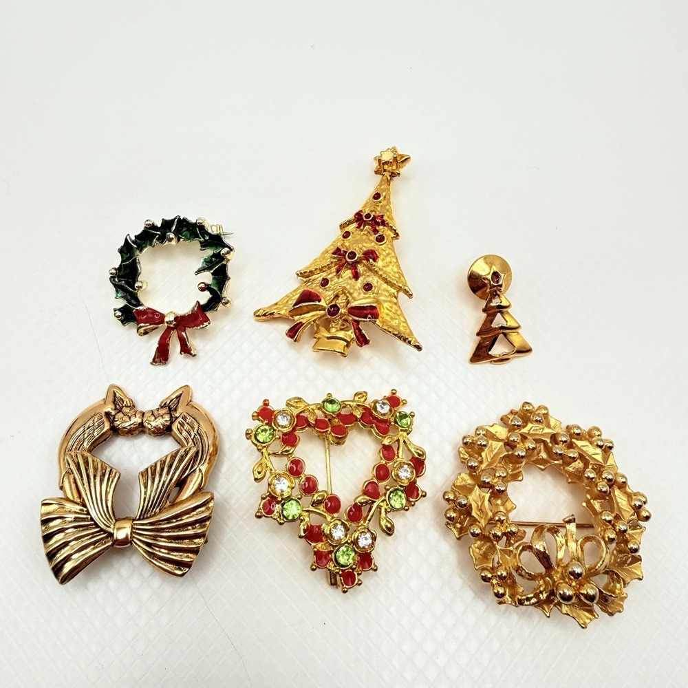 Vintage Holiday Brooches & Scatter Pins Lot of 6 Christmas Tree Wreaths